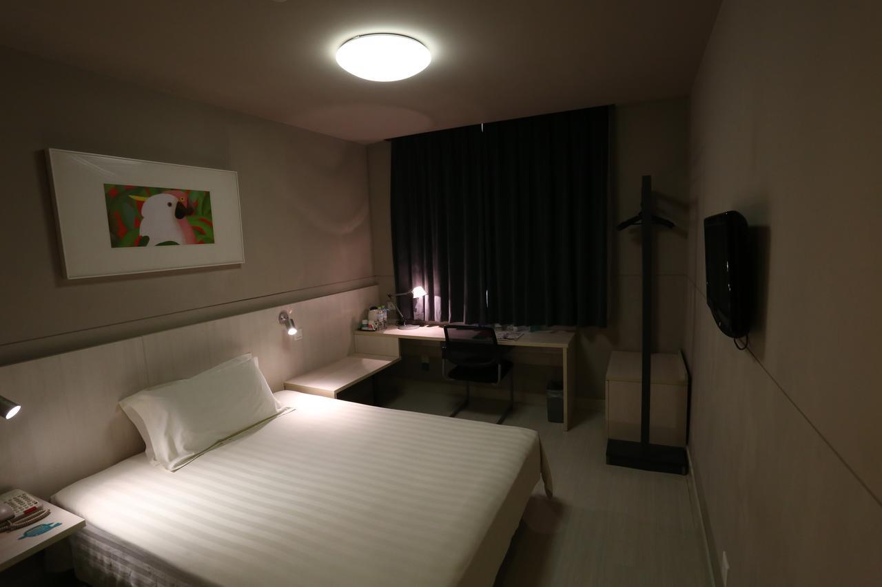 Magnolia Business Hotel Xining Railway Station Grand Cross Mojia Street Exteriör bild