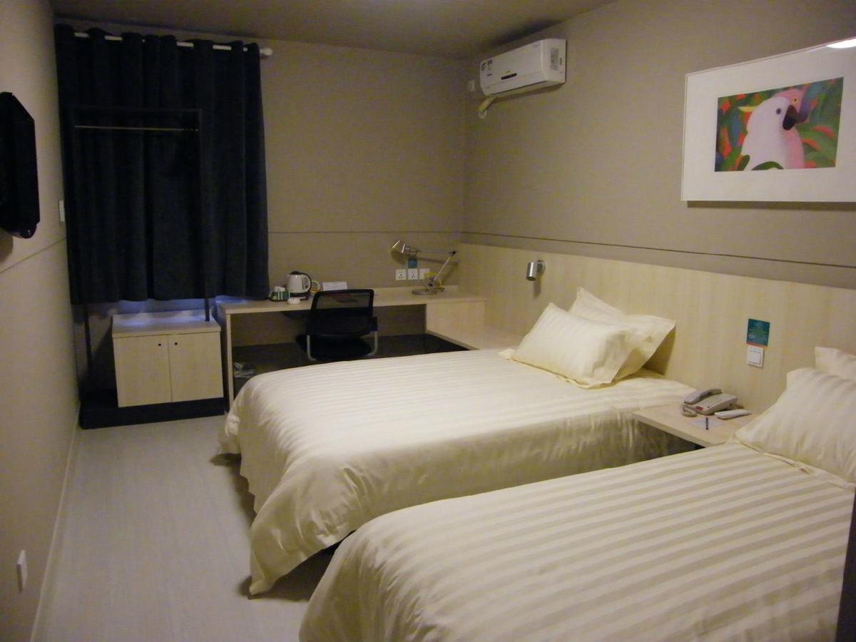 Magnolia Business Hotel Xining Railway Station Grand Cross Mojia Street Exteriör bild